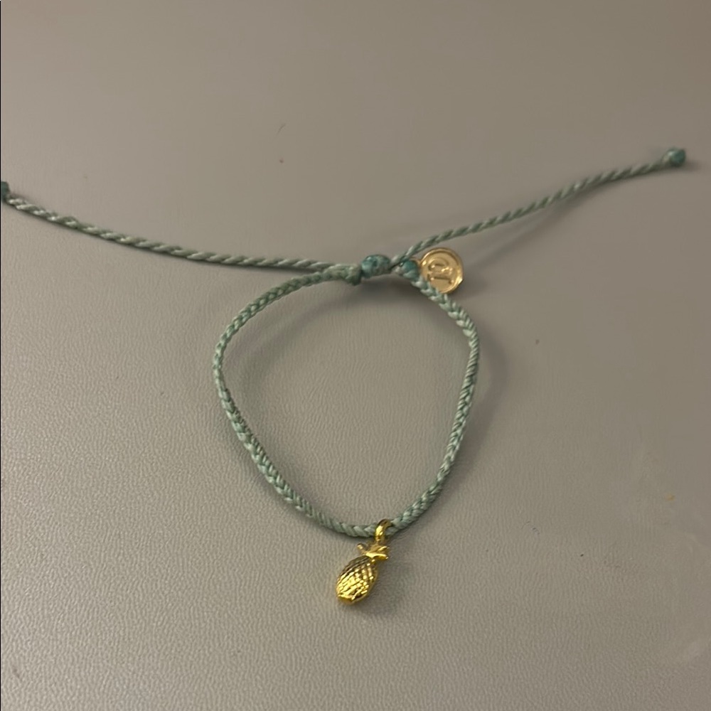 Gold Pineapple Charm Bracelet peravida